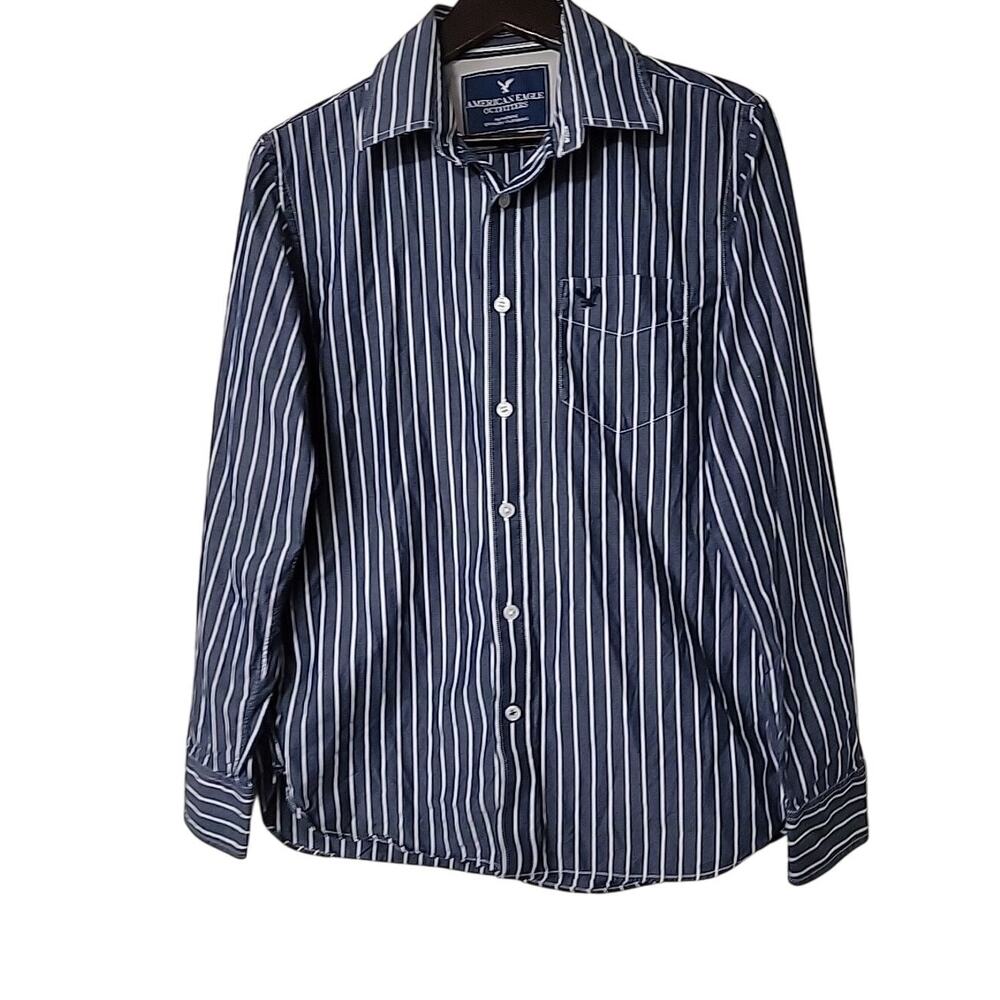 American Eagle Outfitters Sz Med Men’s “Vintage Fit” Button-Up Long Sleeve Shirt